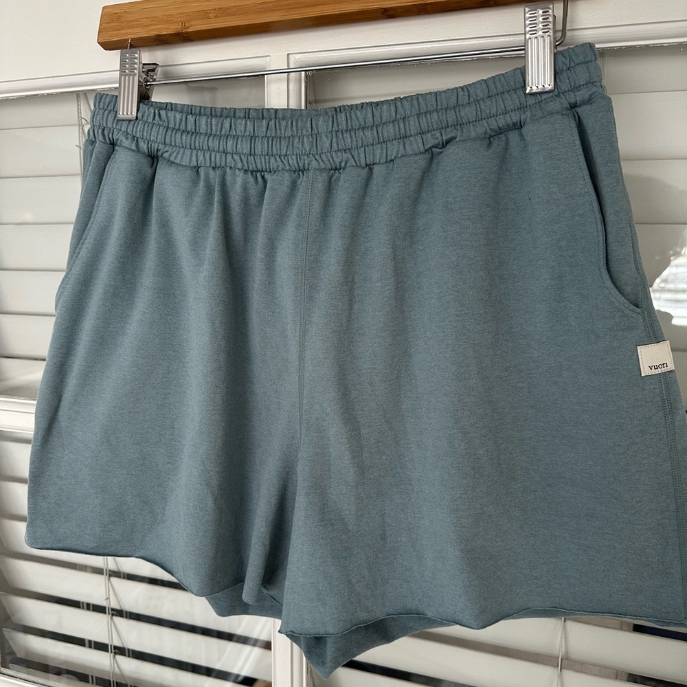 Vuori Women's Halo Performance Set in Teal Blue - Picture 2 of 3